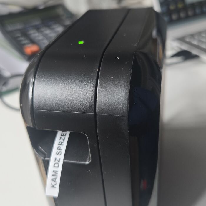 Rejestrator CCTV z obudową na ścianie